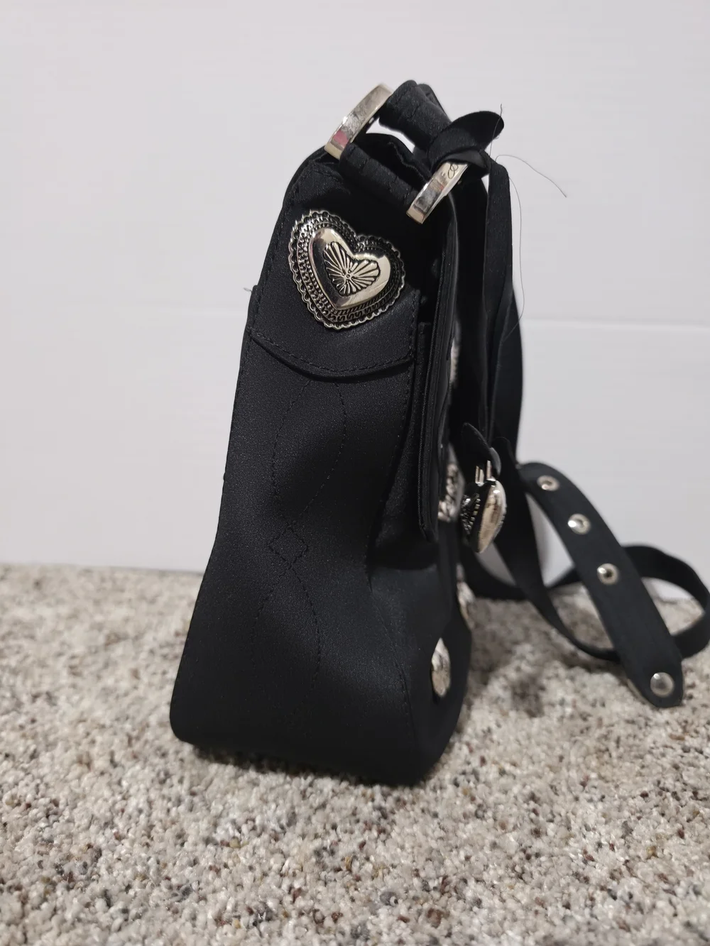 N/A elegant black